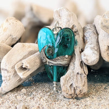 Load image into Gallery viewer, Shoreline Long Heart Pendant