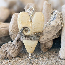 Load image into Gallery viewer, Shoreline Long Heart Pendant