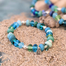 Load image into Gallery viewer, Shades of Turquoise Bead Bracelet