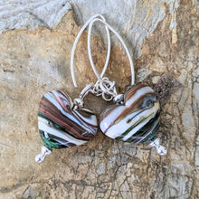 Load image into Gallery viewer, Strata Heart Earrings